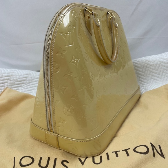 Louis Vuitton (Blanc Corail color) Alma GM Monogram Bag (from 2011) - Picture 5 of 16